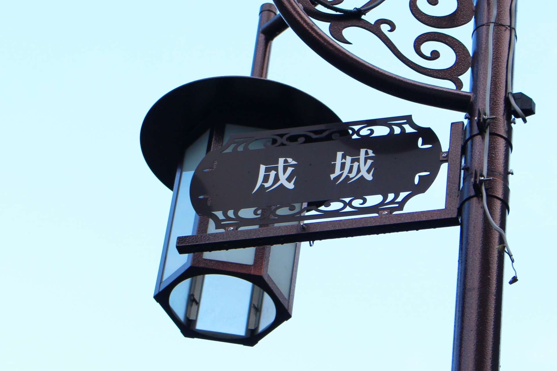 仙川沿いの桜並木は、この地域の歴史と共に美しく咲く