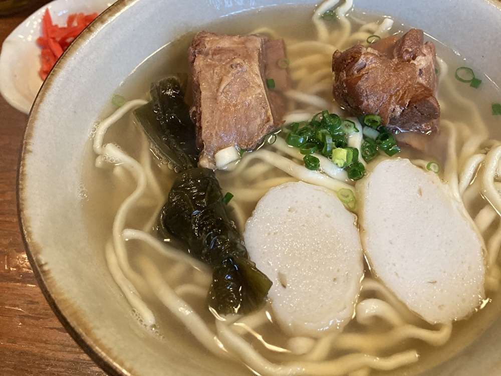 家庭的な沖縄料理店