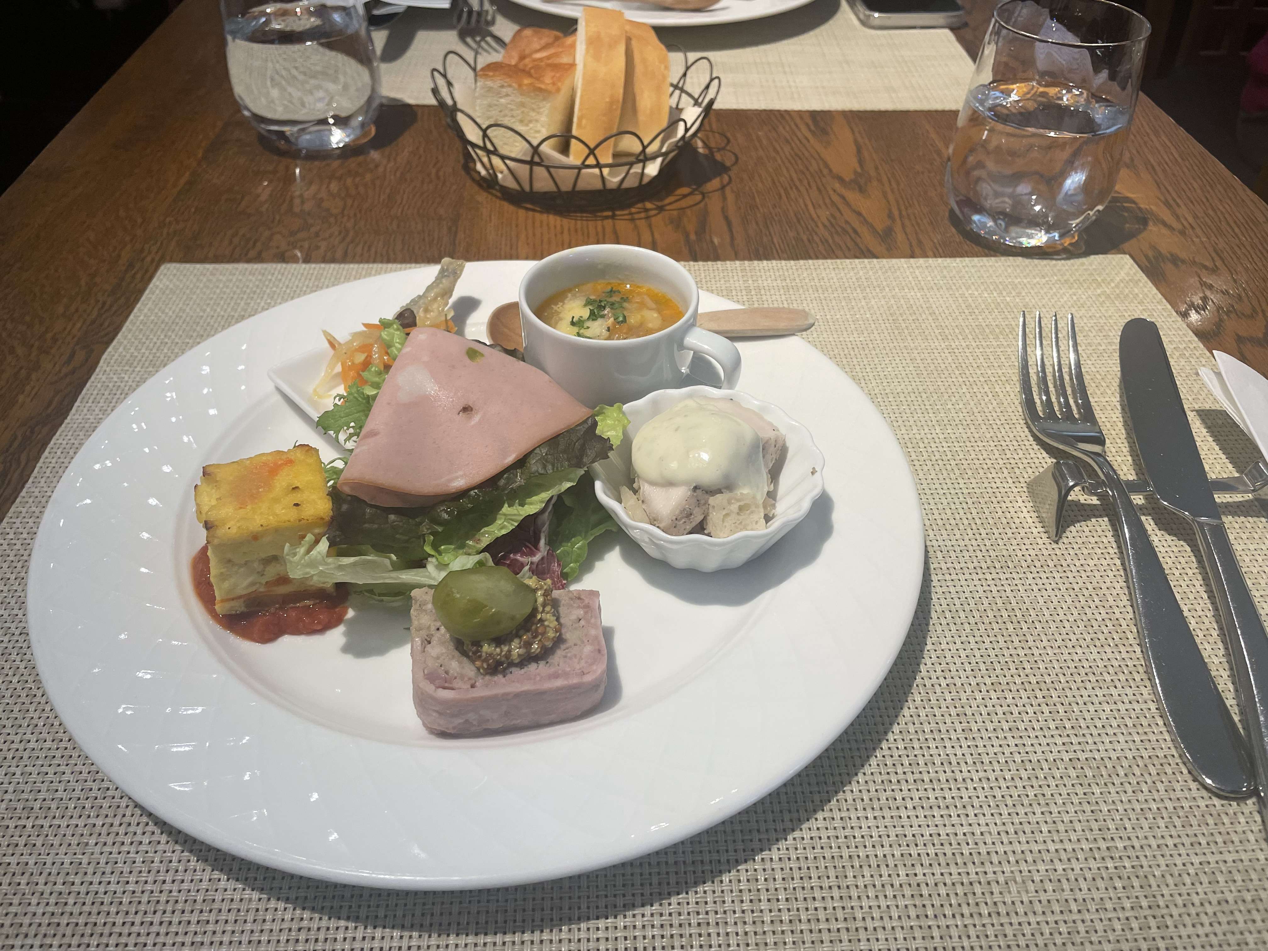 駅前すてきイタリアン