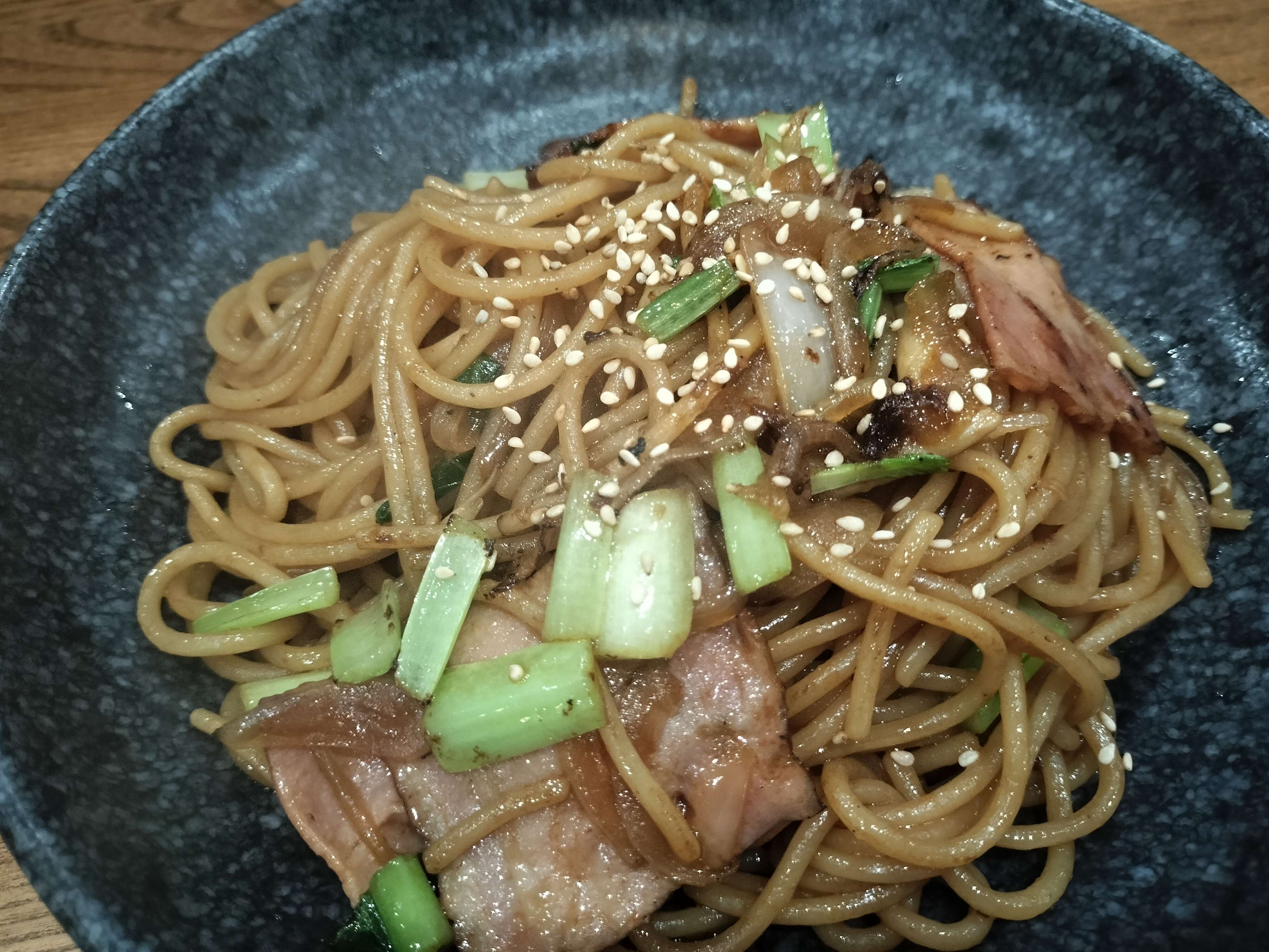 いつも並んでる破格ランチ