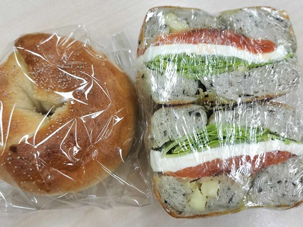 うま！不思議なパン屋