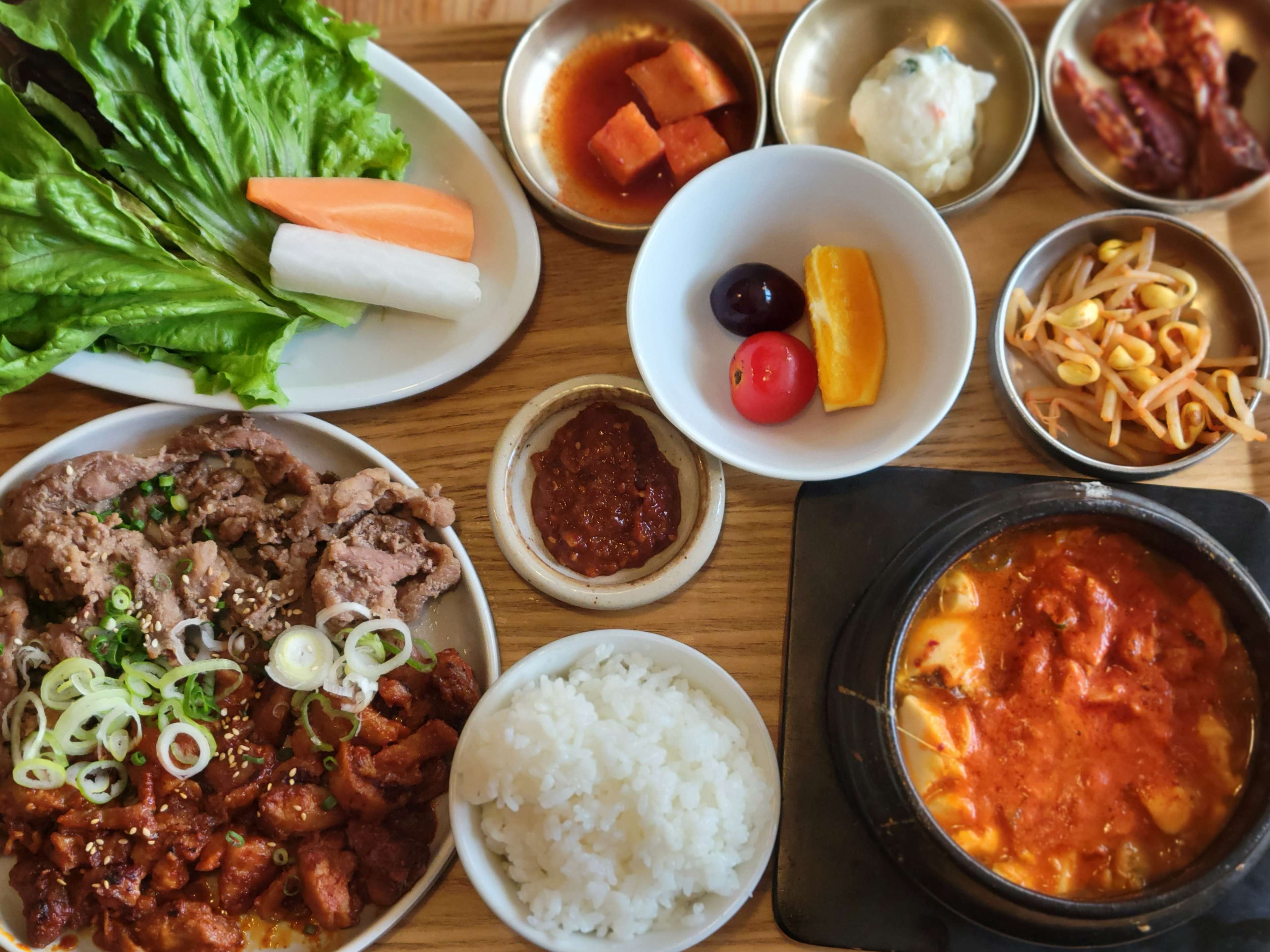 韓国料理が食べられるおしゃれなカフェ