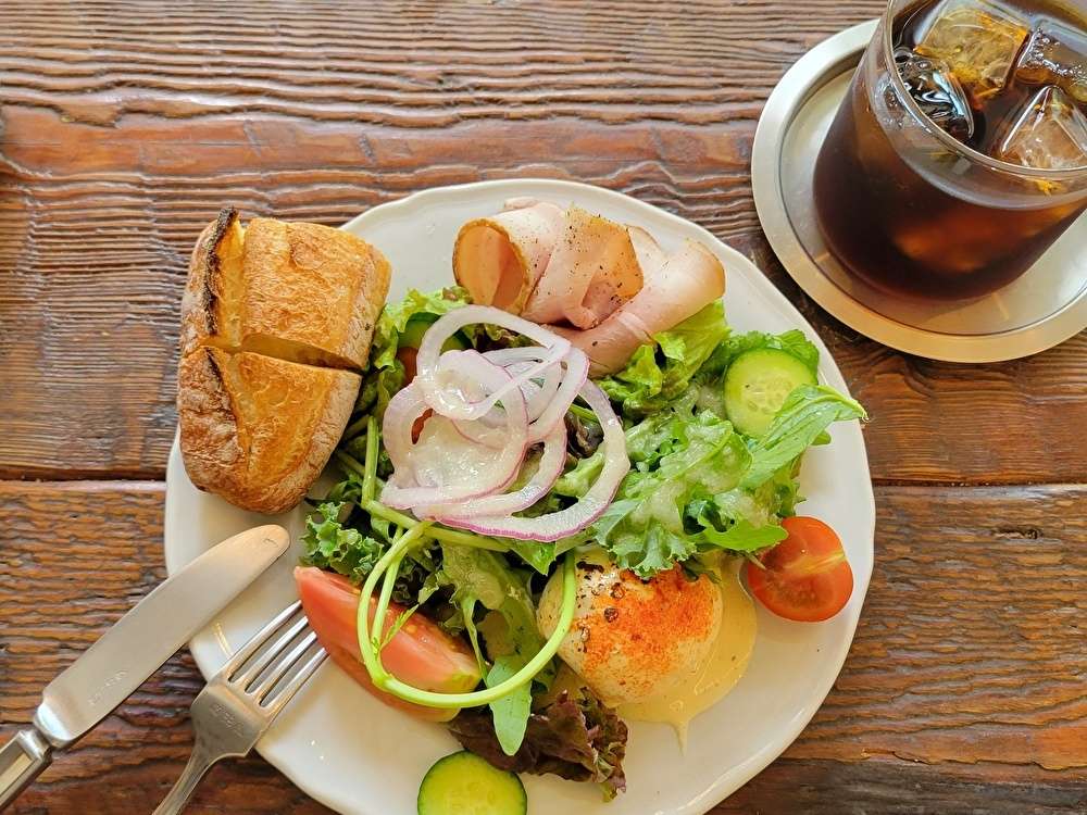 下北駅近くのモーニングが食べられるカフェ