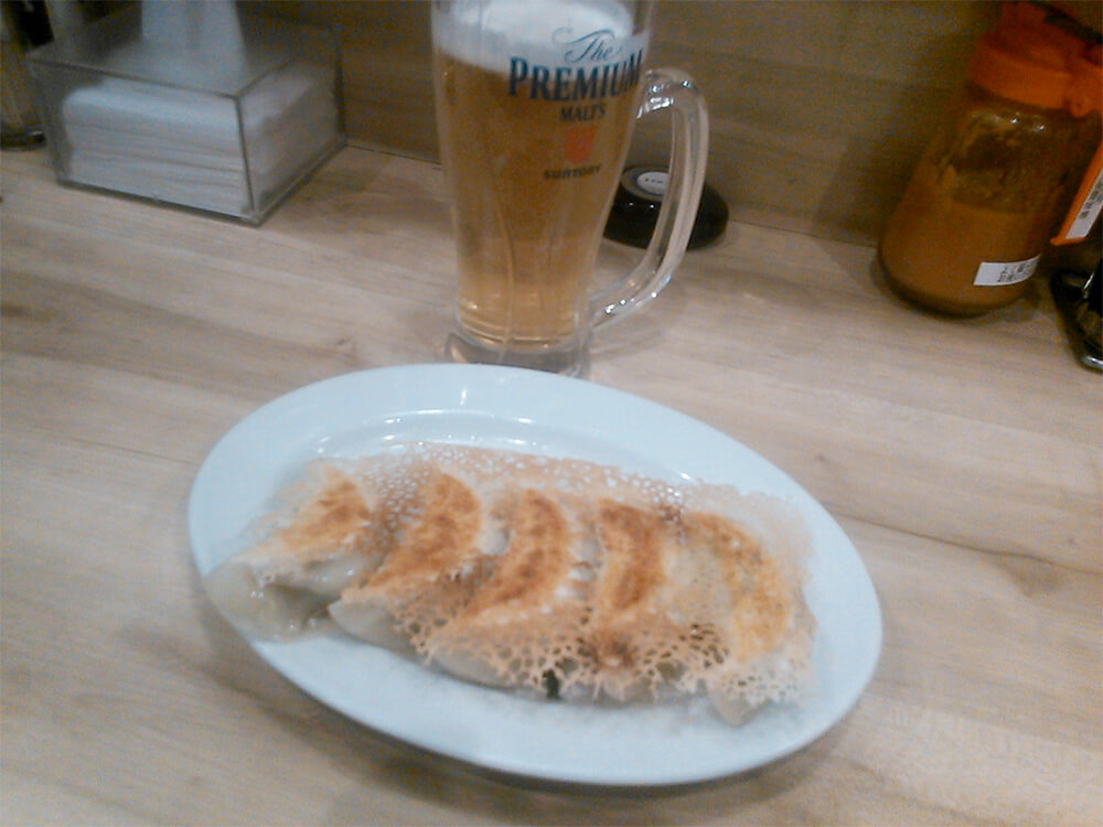 コスパ最高の羽付き餃子