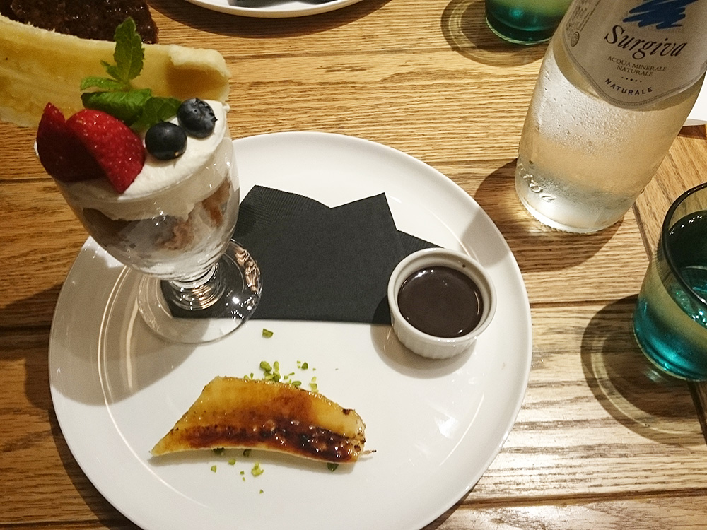 おしゃれ空間の本格ビストロカフェ